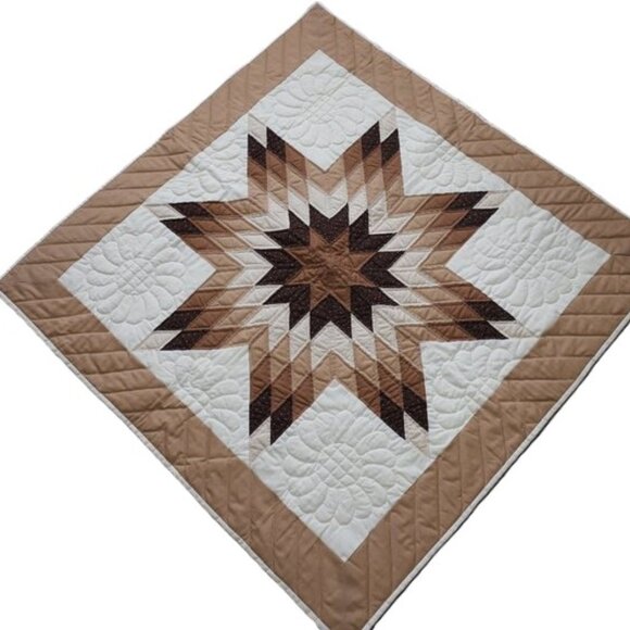 VINTAGE AMISH RUSTIC CABIN HANDCRAFTED HAND SEWN LONE STAR QUILT WALL HANGING